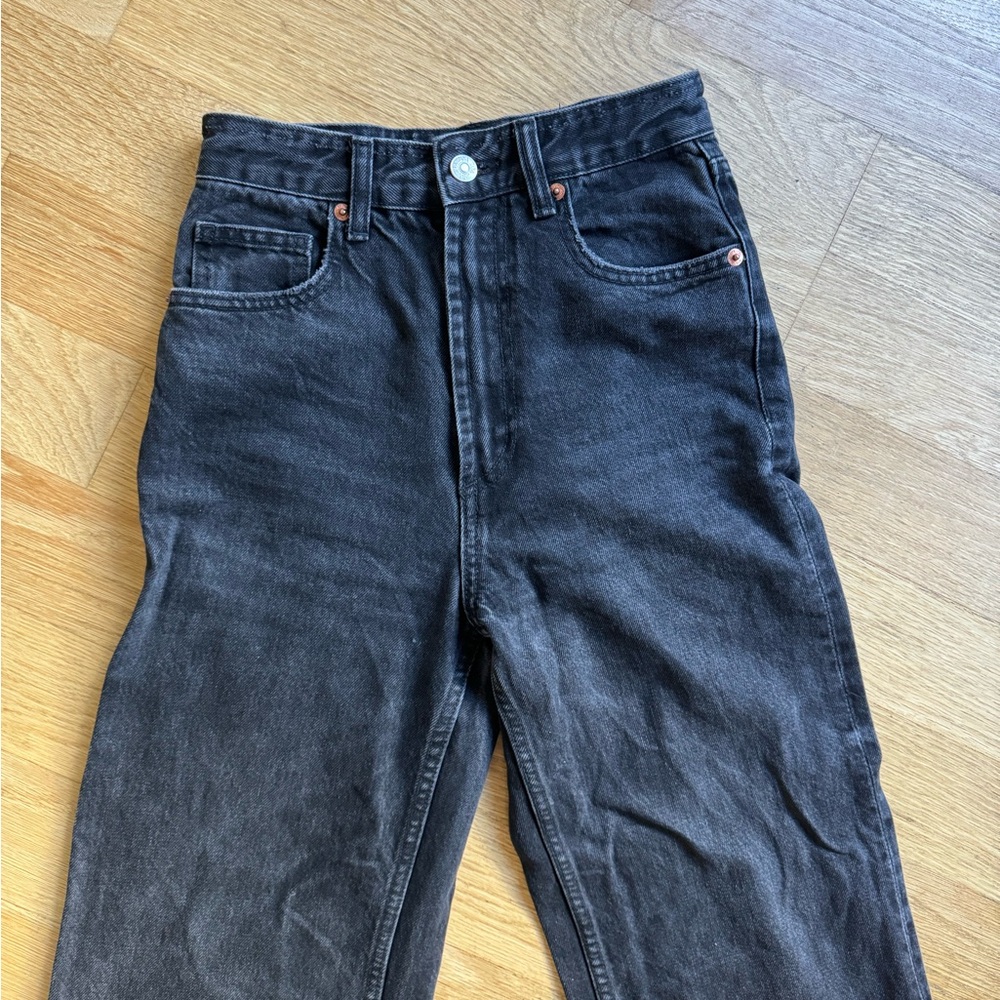 ZARA HIGH WAISTED STRAIGHT LEG JEANS